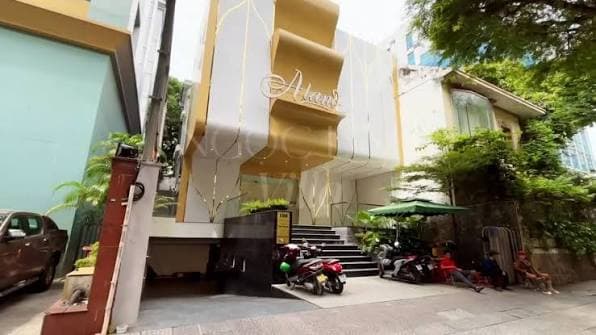 Building Nguyễn Du